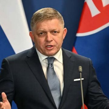 Slovakya Başbakanı Robert Fico silahlı saldırıya uğradı