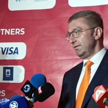 Mickoski: Pas rivotimit, 1 deputet më shumë