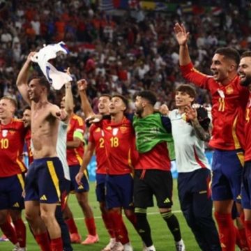 Champions Spain parade through Madrid in heroes’ welcome