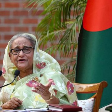 Bangladeş’te protestocular başbakanlık sarayını bastı, Başbakan Hasina ülkeyi terk etti