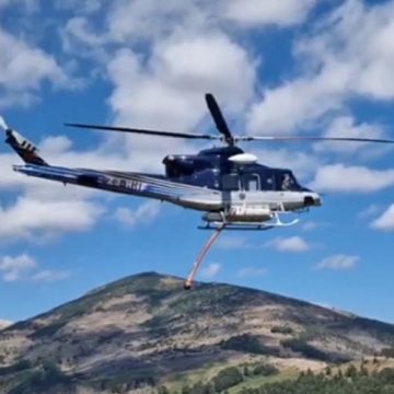 Interior Ministry helicopter drops over 20 tons of water on Papradishte fire