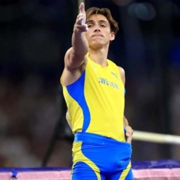 Another Olympic gold and world record for pole vaulter Duplantis