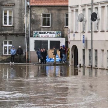 Романија, Австрија, Чешка и Словачка се најмногу погодени од невремето, состојбата на места е вонредна